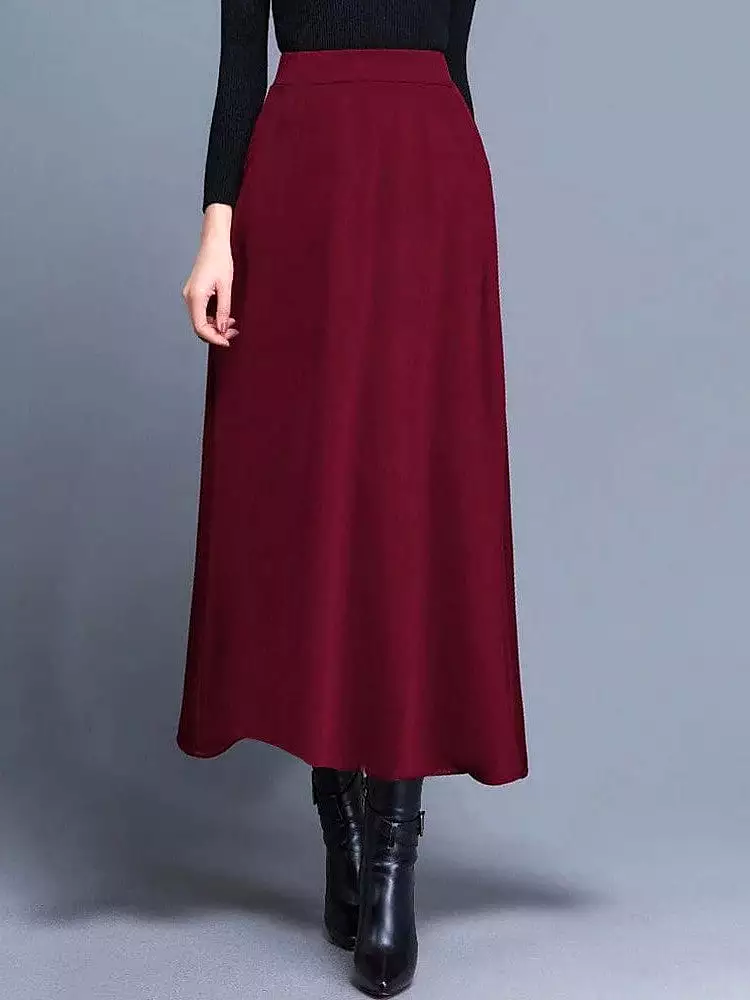 Maxi Skirt with Plaid Pattern and Pockets - Black/Wine Red for Women