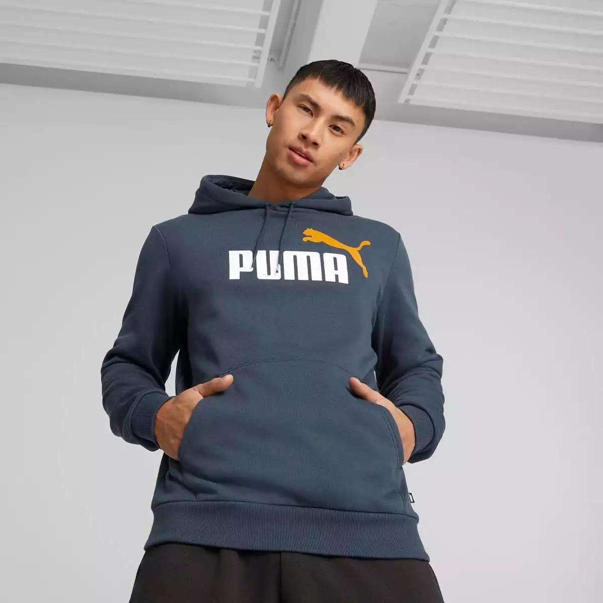 PUMA MEN'S ESSENTIALS+ TWO-TONE BIG LOGO BLUE HOODIE